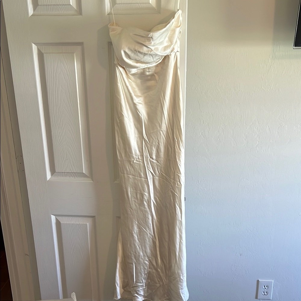 Elegant Cream Strapless Dress